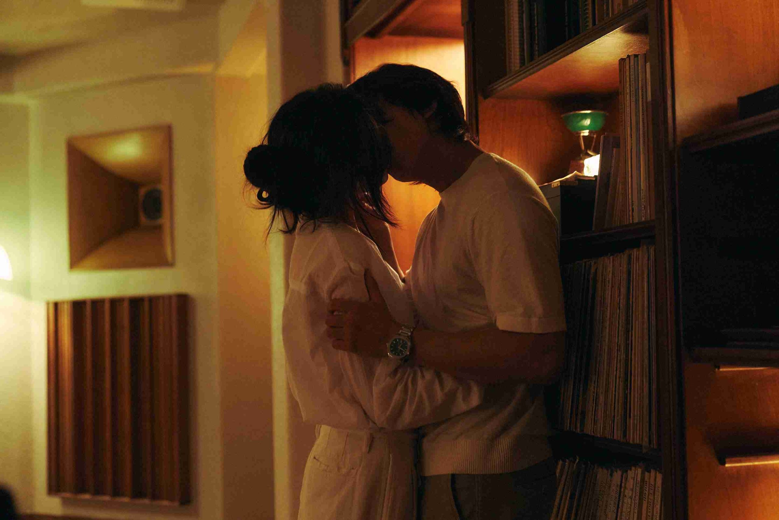 video-section-banner-image