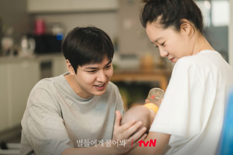 When the Stars Gossip (별들에게 물어봐 Byeoldeurege Mureobwa) Season 1 Episode 10