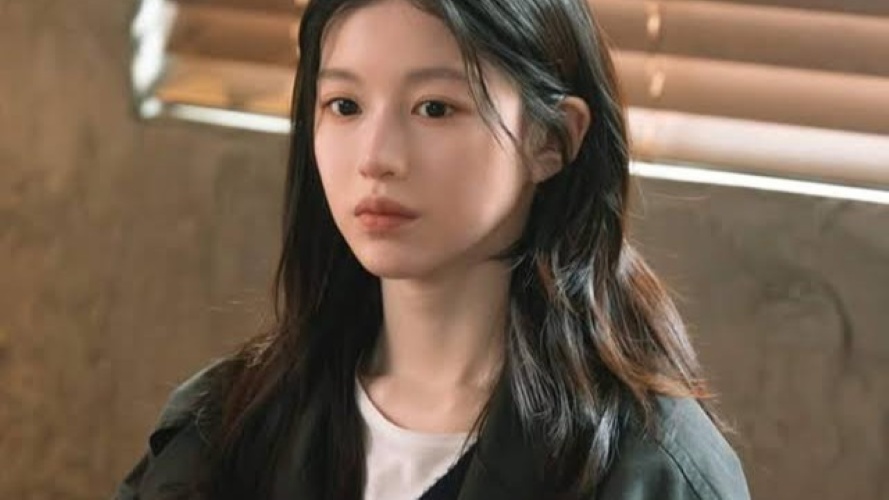 We Are All Trying Here (모두가 자신의 무가치함과 싸우고 있다) Season 1 Episode 6